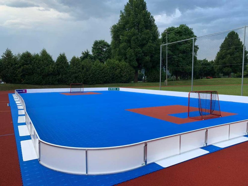 UHER IFF Grande Outdoor floorball rink - Size: 40 x 20 m